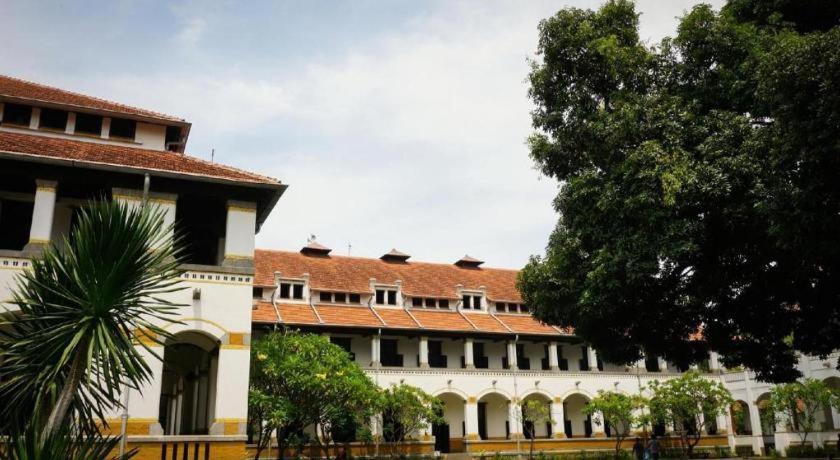 Horison Ultima Semarang Exterior foto